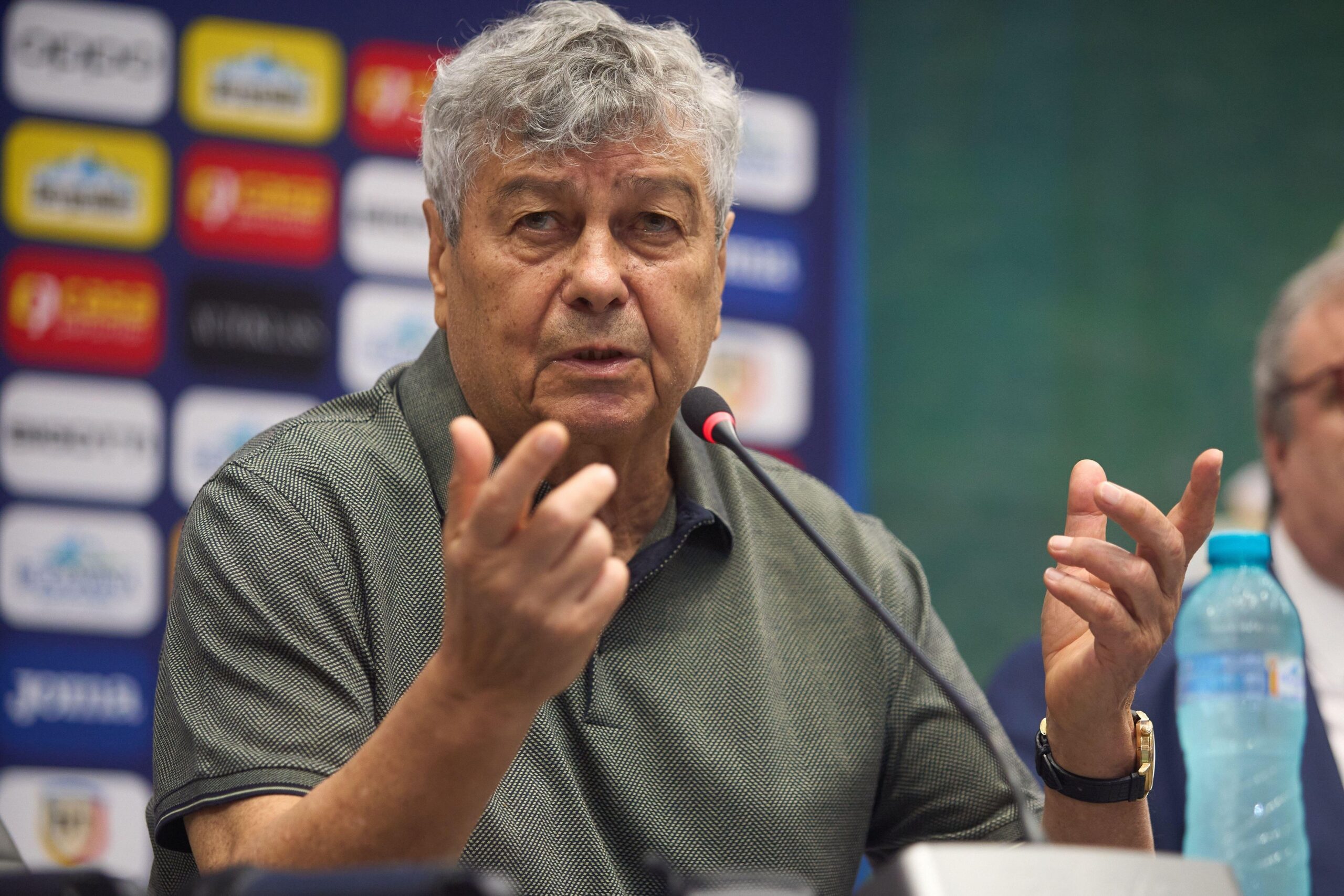 Mircea Lucescu a reacționat în conferință, după scenele cum rar se văd din Kosovo România