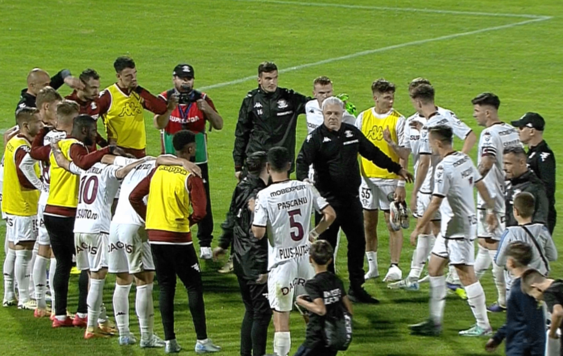 N a mai așteptat până la vestiare! Gestul făcut de Marius Șumudică imediat după Unirea Slobozia Rapid