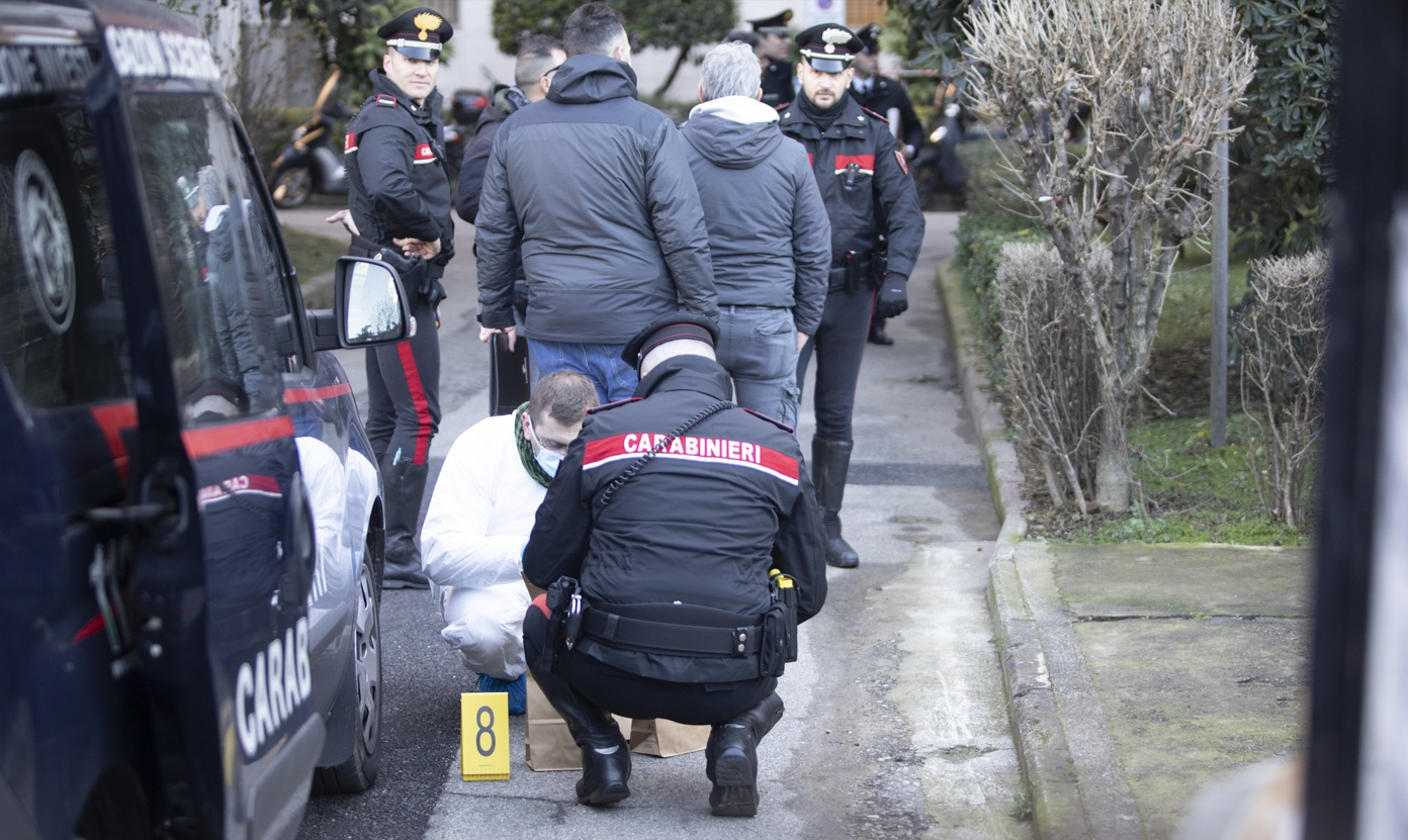 Ca în filmele cu mafioți: un fotbalist italian a fost înjunghiat de 4 ori în Napoli!