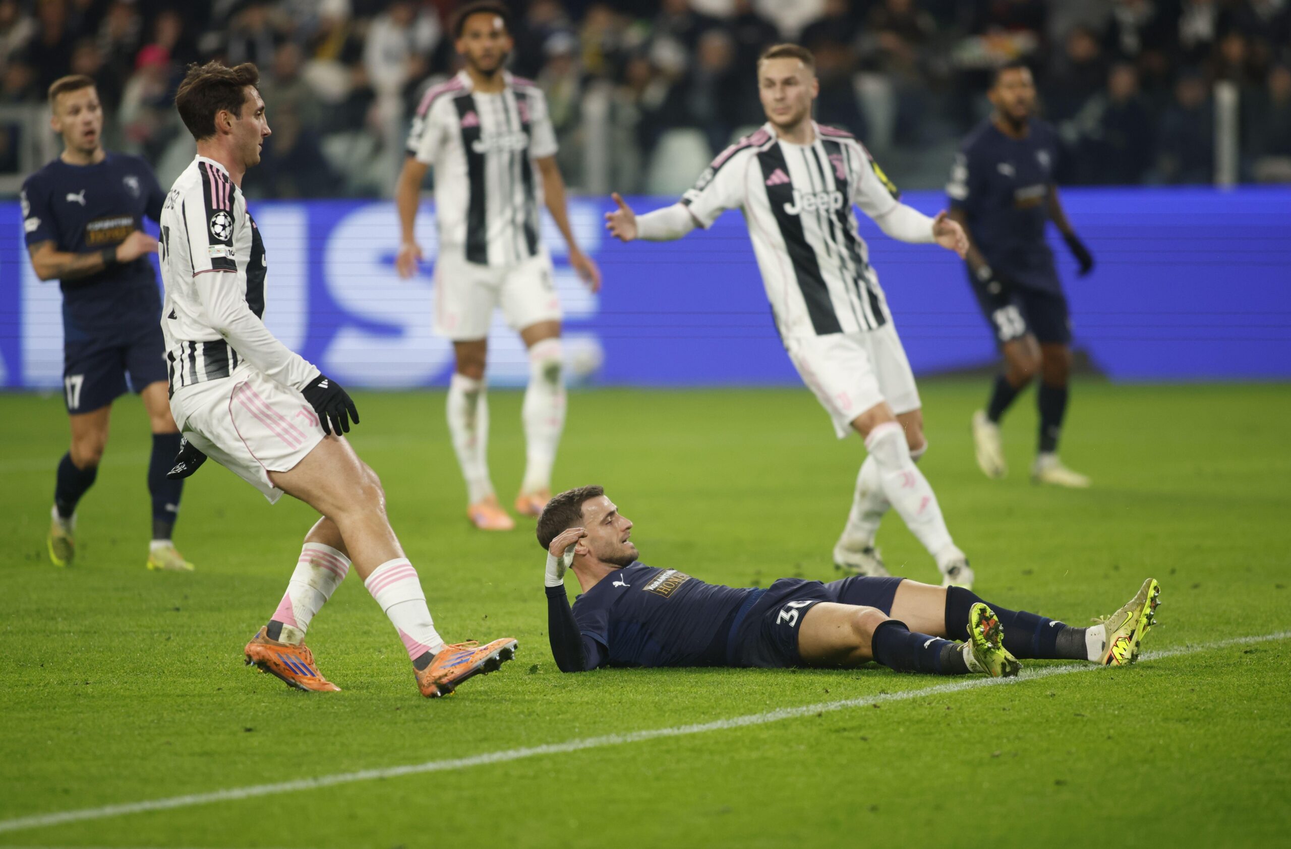 Ce notă a primit Vlad Dragomir, după ce a jucat 78 de minute în Juventus Pafos 2