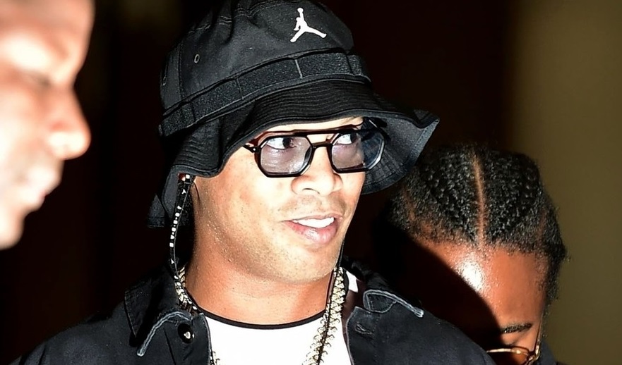 De necrezut! Ce au putut să i propună oamenii marelui Ronaldinho unui fotograf român