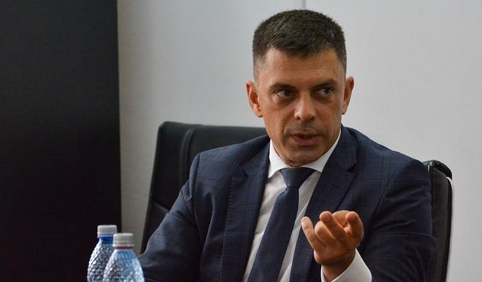 Eduard Novak nu s a abținut, după ce Nicușor Dan a trimis la CCR ”legea Novak”