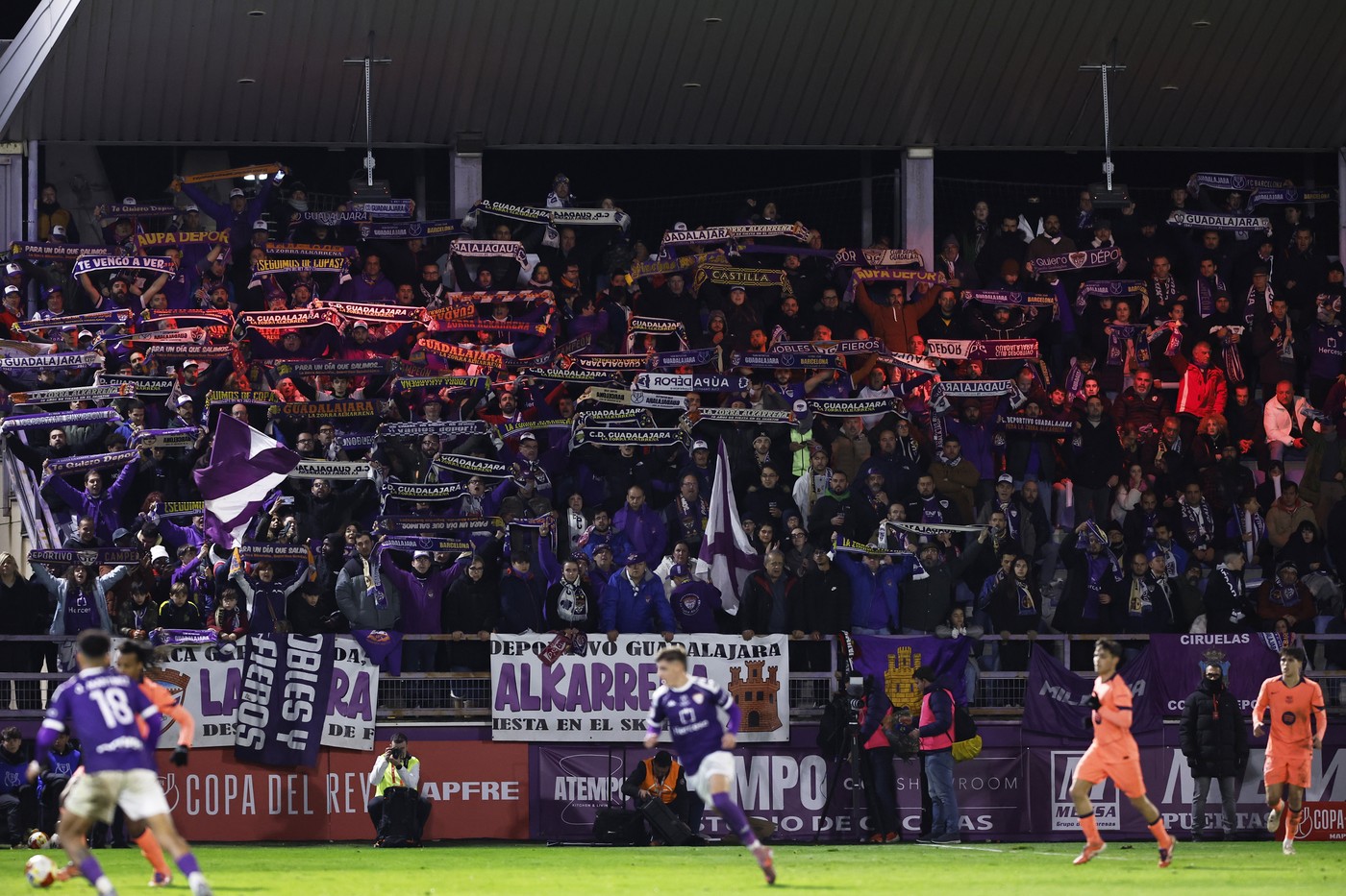 ”Nebunie” în Cupa Spaniei! Barcelona, chinuită de o echipă de liga a treia: pe margine, un antrenor de 28 de ani!