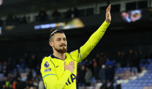 Radu Drăguşin, întâlnire decisivă cu conducerea lui Tottenham pentru viitorul lui! E asaltat de oferte