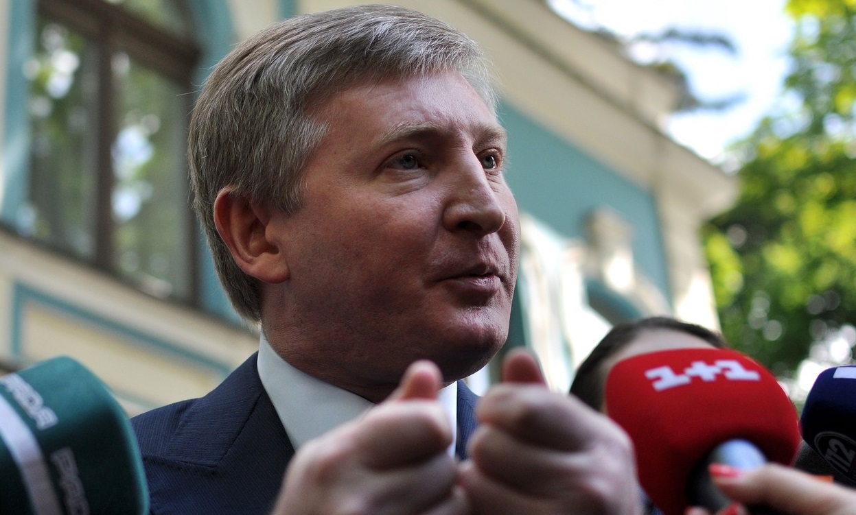 Un român câștiga într o zi cât alții într un an, dar a ”gafat”: ”Să vezi că mă împușcă” / ”Când sunteți toți în stradă, te las”
