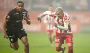UTA Arad – Dinamo 2 0. „Câinii” au ratat șansa de a urca pe primul loc