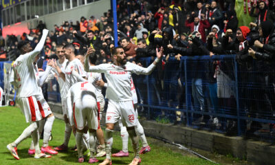 A fost prezentat la noua echipă, la o oră după ce a plecat de la Dinamo