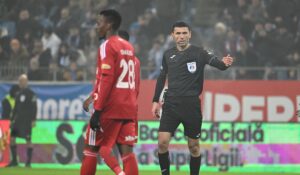 Cartonaş roşu după Universitatea Craiova – FC Botoşani 2 0! Final de meci tenisonat pe Ion Oblemenco