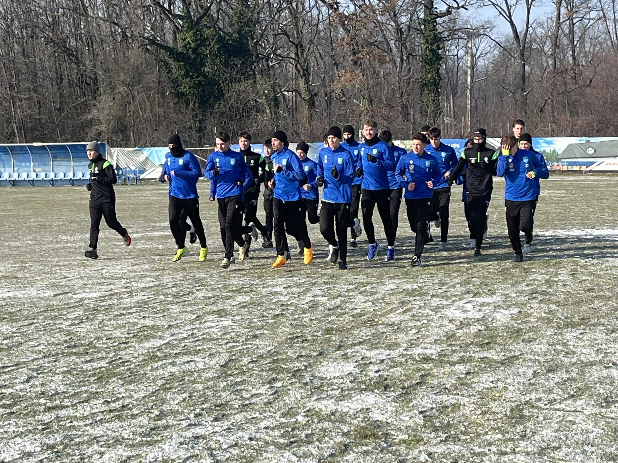 De nicăieri: un club din România și a dat afară TOȚI jucătorii, la mijlocul sezonului! Anunțul echipei de pe loc de play off