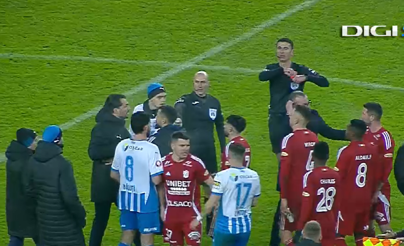 Furios, a intrat pe teren după Craiova Botoșani și a văzut ROȘU! S a certat cu toată lumea