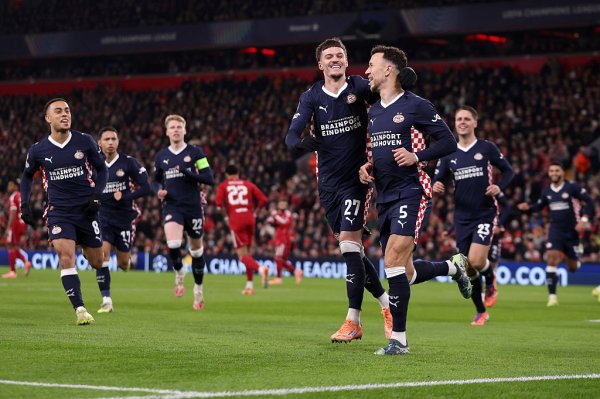 Galatasaray Atletico, de la 19:45, Marseille Liverpool și Newcastle PSV, de la 22:00, pe iAMsport.ro