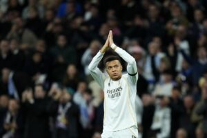 Kylian Mbappe i a egalat recordul lui Cristiano Ronaldo! Gestul francezului după ce a marcat cu AS Monaco