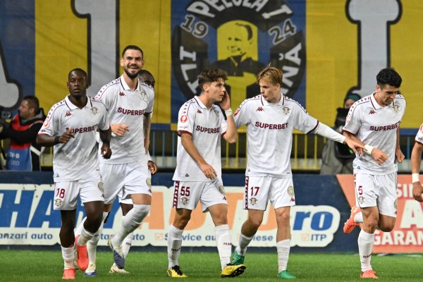 Pleacă de la Rapid și semnează cu marea rivală: ”Sper să se integreze foarte repede”