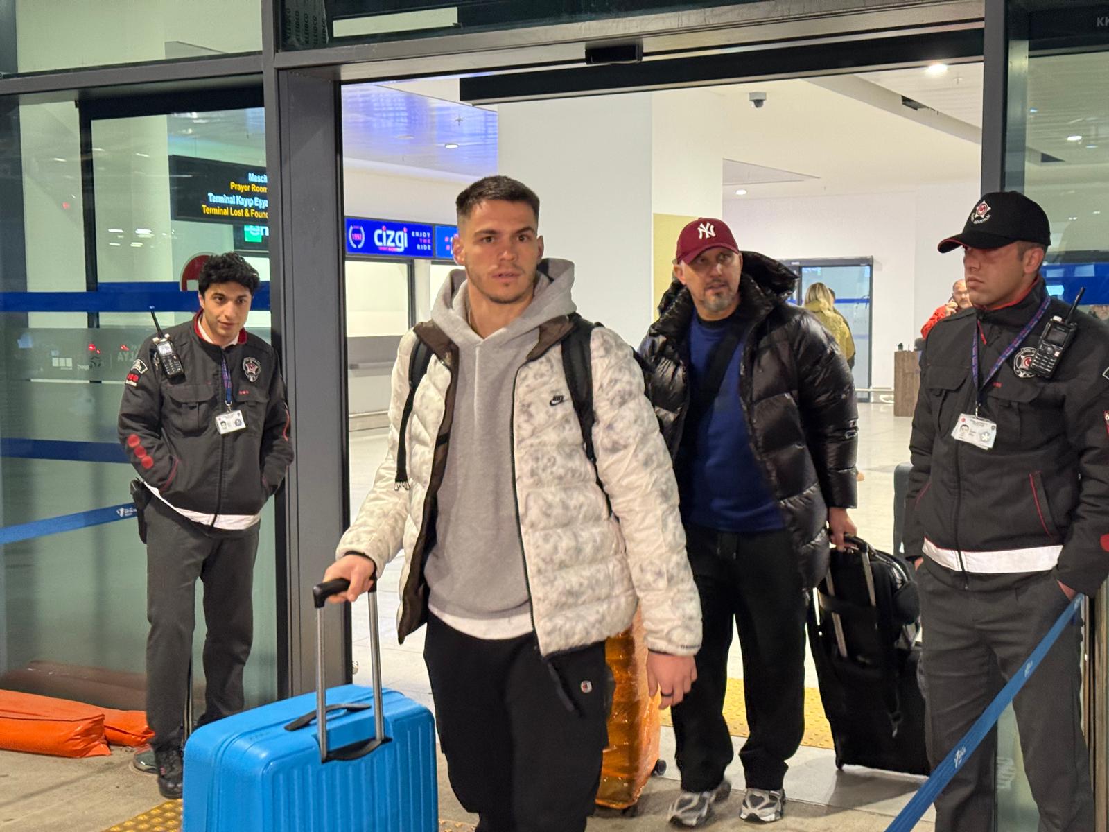 Presa din Spania a reacționat, după transferul lui Daniel Paraschiv la Rapid