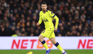Radu Drăgușin, rezervă neutilizată în egalul dintre Tottenham și Brentford