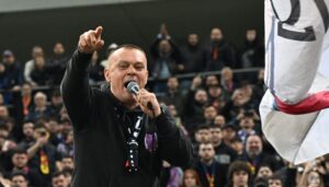 Șoc la FCSB! Fanii au vrut să le vandalizeze mașinile