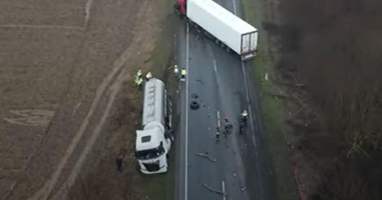 Șoferul TIR ului lovit de microbuz pe ”drumul morții” din Timiș a rupt tăcerea! Schimbare majoră: ce a descoperit Poliția