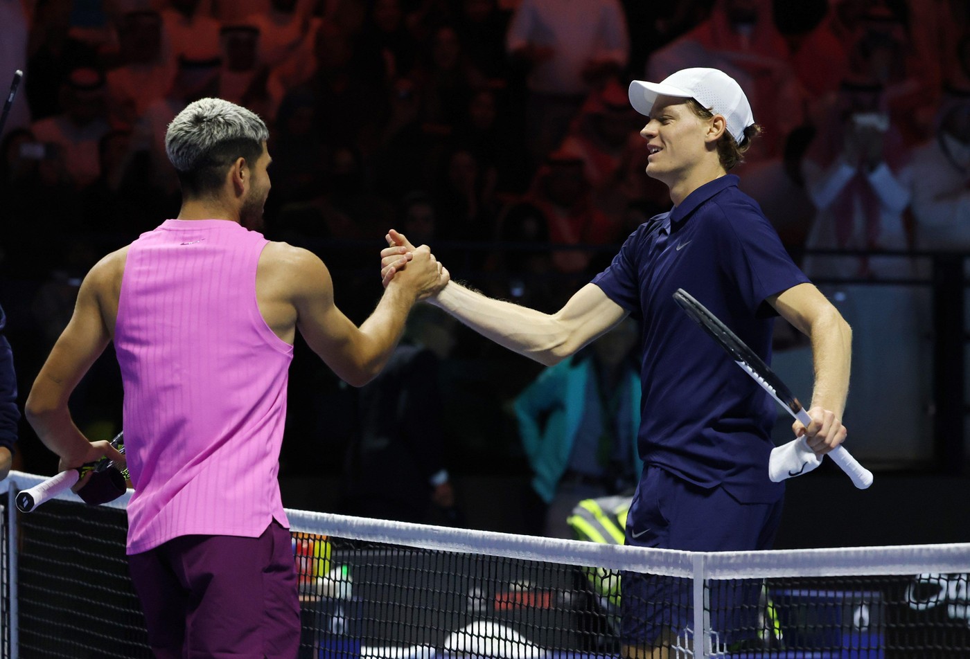 Surpriză de proporții în tenis: Carlos Alcaraz şi Jannik Sinner și au "dat mâna"