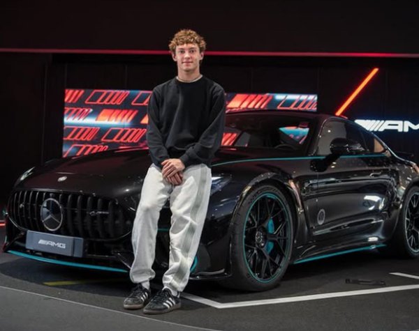 Andrea Kimi Antonelli a avut parte de o surpriză inedită! Ce cadou a primit