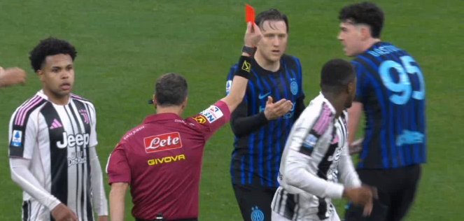 Ce moment în Inter Juventus: a fost eliminat, după ce a încasat două cartonașe galbene în 10 minute!
