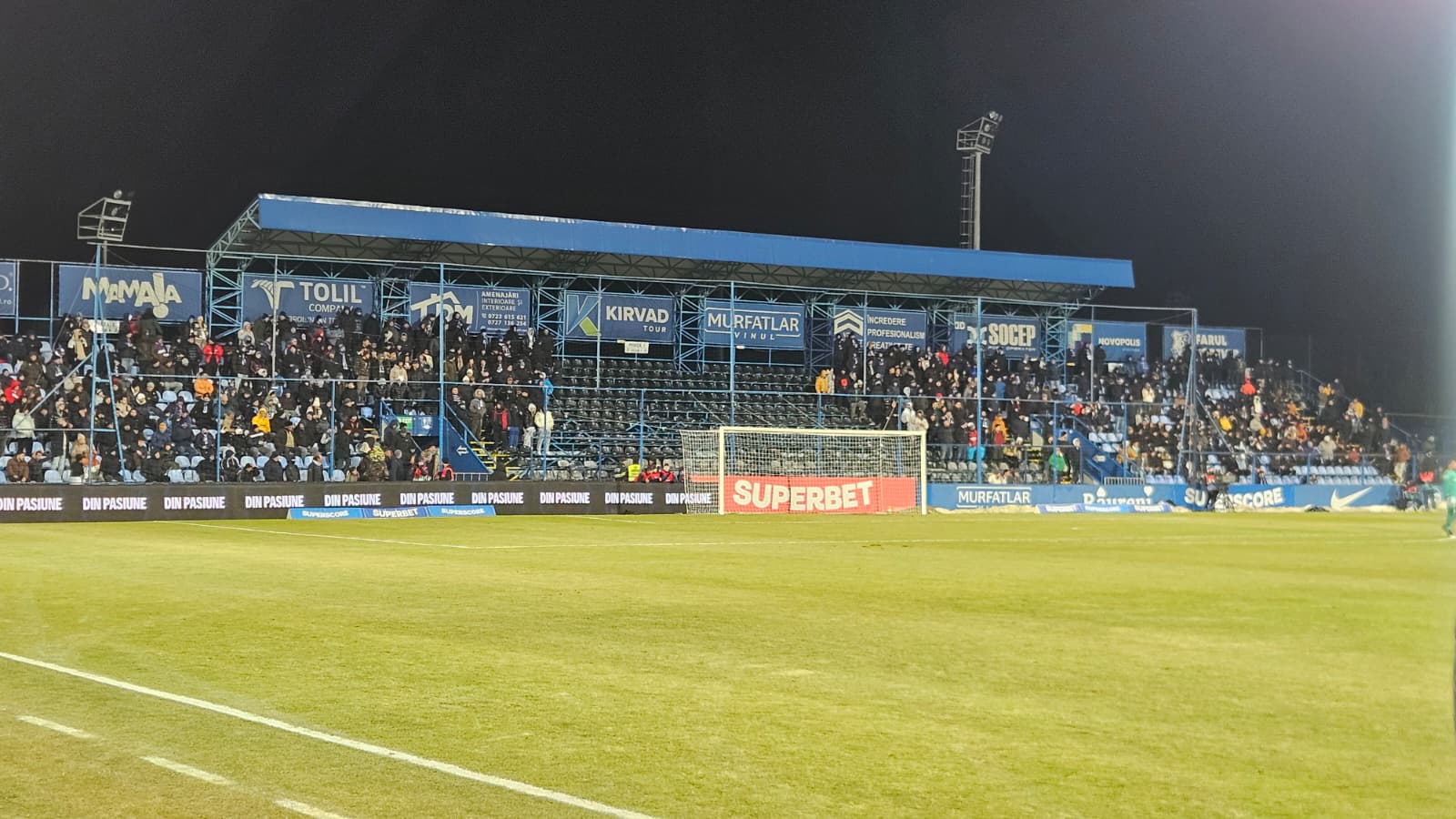 Galeria Farului a părăsit stadionul în prima repriză a meciului cu Dinamo!