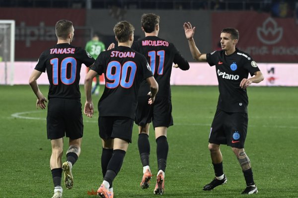 Jucătorii pleacă pe bandă rulantă de la FCSB