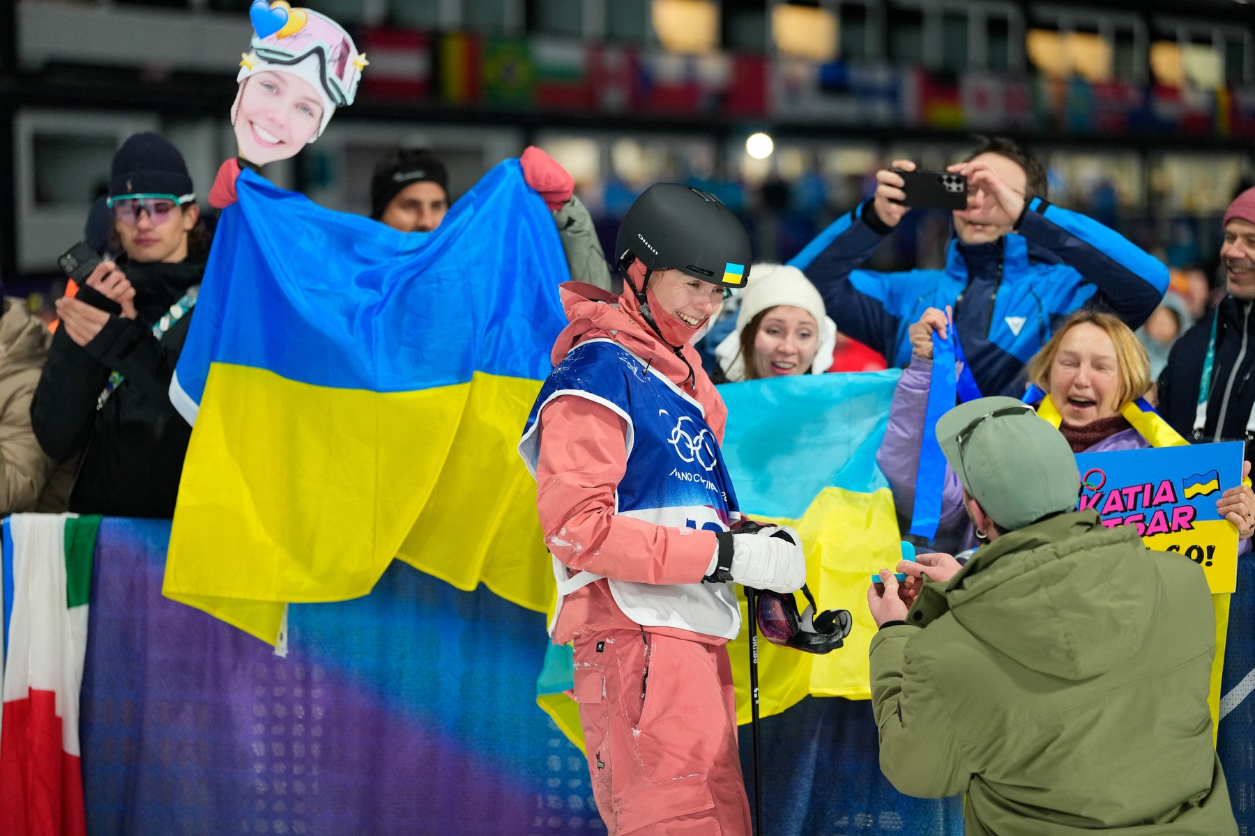 Modul inedit în care o sportivă a fost cerută în căsătorie la Jocurile Olimpice! Imaginile fac înconjurul lumii