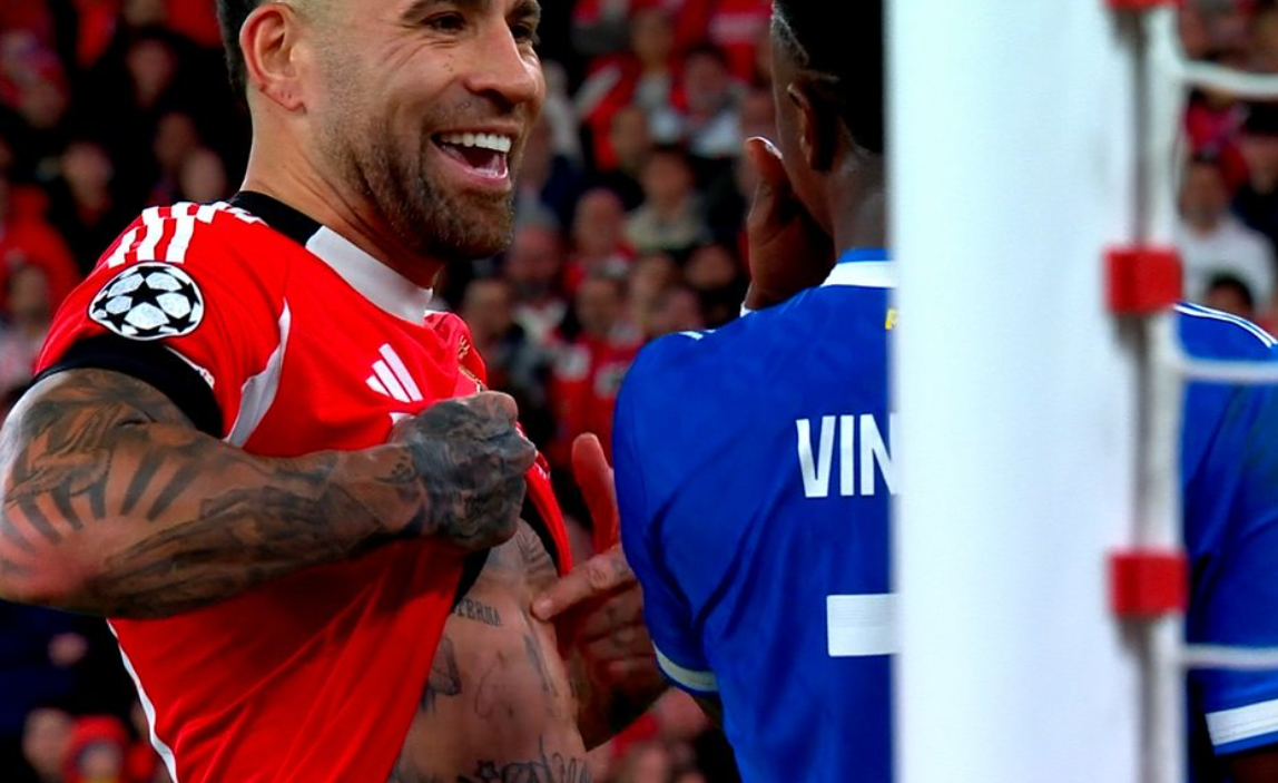 Moment cum rar se vede: Otamendi și a ridicat tricoul în timpul meciului pentru a i arăta ceva ”dureros” lui Vinicius