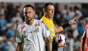 Neymar s a întors! Primul meci al brazilianului după operaţia la genunchi din decembrie