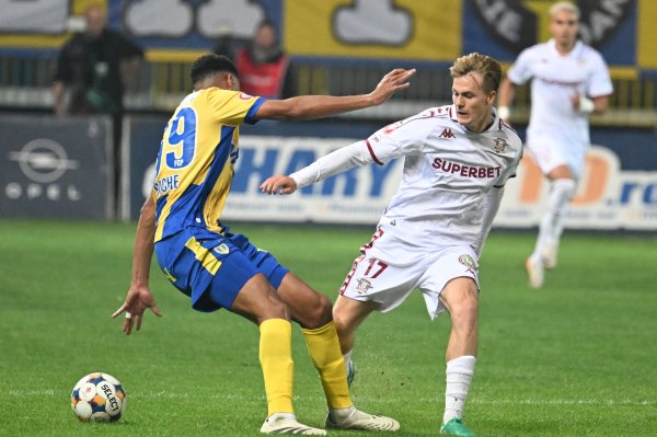Rapid Petrolul, de la ora 20:00, pe iAMsport.ro