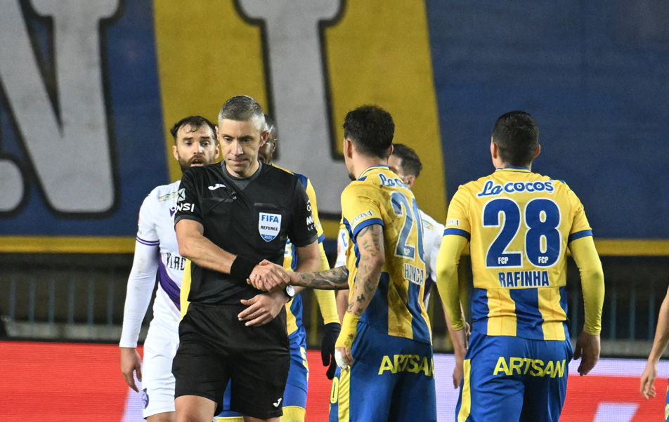Suspendare! CCA a intervenit, la puțin peste o oră de la scandalul de proporții de la Petrolul FC Argeș 2