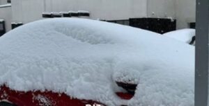 Vedeta străină care a fost şocată de ce a găsit în Bucureşti, după ninsoarea abundentă! Nu i a venit să creadă