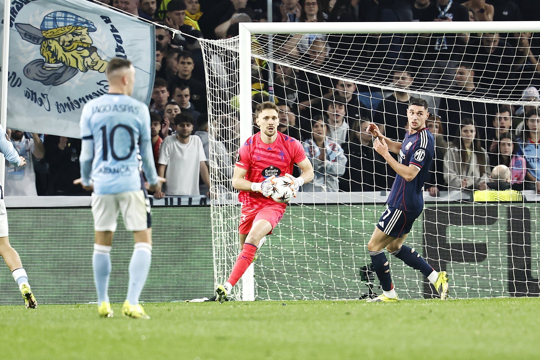 Antrenorul i a decis soarta lui Ionuț Radu, imediat după gafa care a costat o pe Celta Vigo victoria cu Lyon