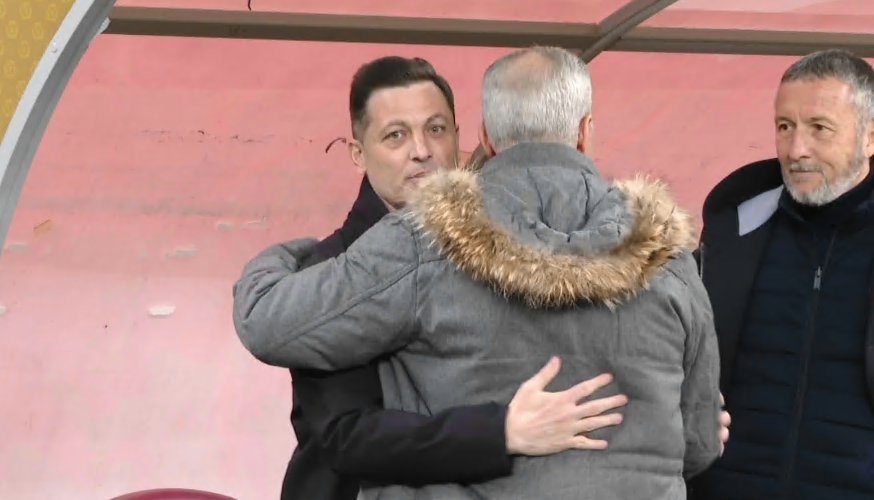Apariție rară pe gazonul de la Arena Națională! A coborât să l salute pe Mirel Rădoi