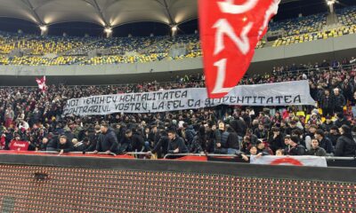 ”Bătălia” galeriilor! Bannerele afișate la Dinamo Universitatea Craiova: ”V au furat rapizii..