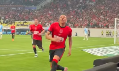 ”Cel mai ciudat campionat de fotbal din lume” a început! Cinci români sunt angrenați în competiție