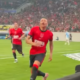 ”Cel mai ciudat campionat de fotbal din lume” a început! Cinci români sunt angrenați în competiție