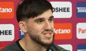 Florentin Puiu, reacţie uluitoare după ce era să îi dea gol de la centrul terenului lui Dinamo!