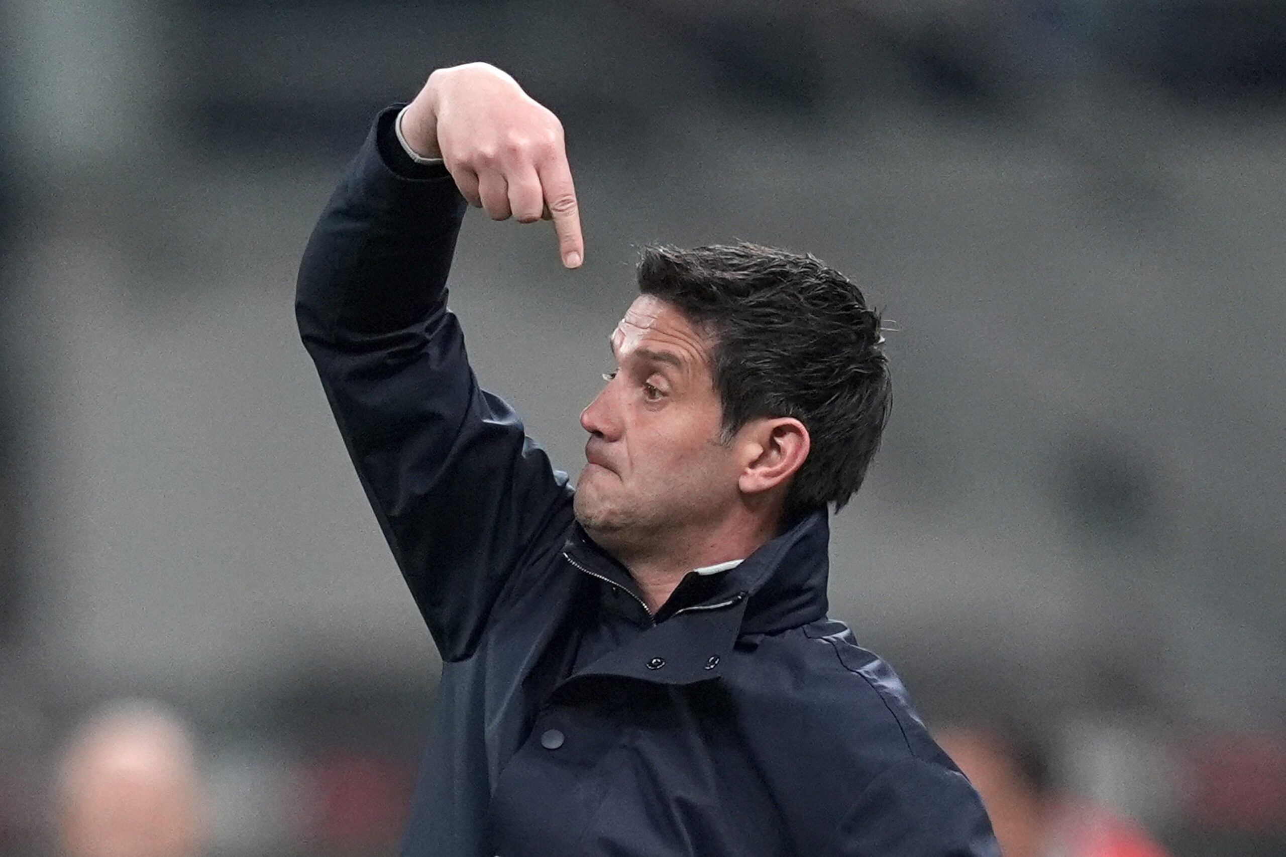 Inter a luat decizia în cazul lui Cristi Chivu, după eșecul din derby! Toți șefii s au dus la baza de antrenament