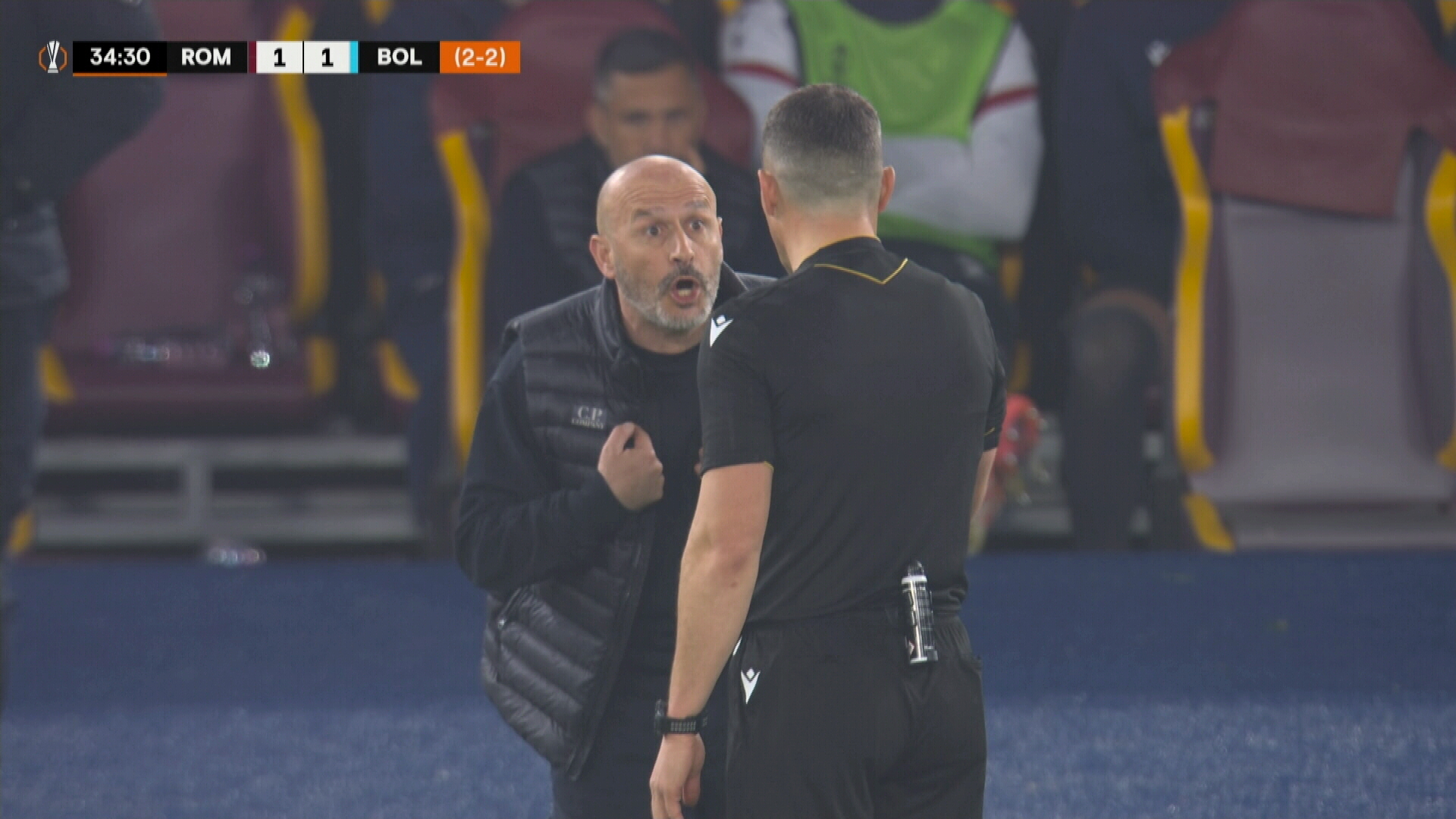 Istvan Kovacs n a mai răbdat și s a dus ”glonț” la Vincenzo Italiano