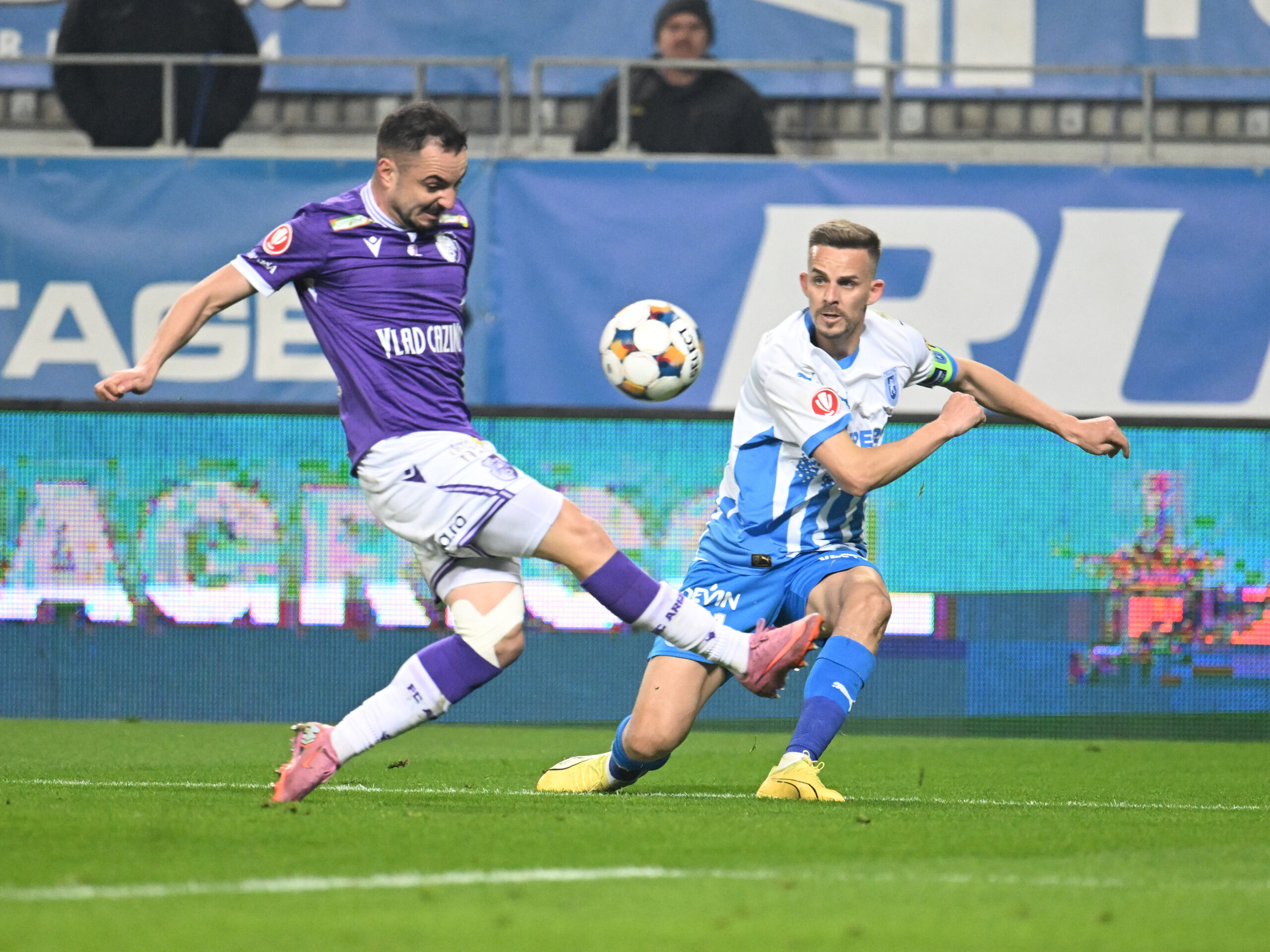 Noul clasament din play off ul SuperLigii, după surpriza de la Universitatea Craiova FC Argeș! Rapid poate profita