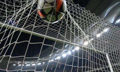 ”Părăsim terenul de joc!” Președintele fostei campioane din SuperLiga, după ce s a decis play off ul