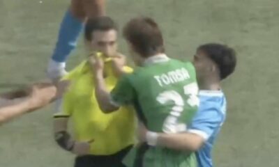 Suspendare URIAȘĂ pentru românul care a sărit să l bată pe arbitru