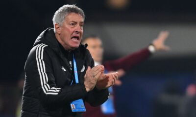 Suspendat, Cristiano Bergodi a pus mâna pe telefon după victoria cu FCSB