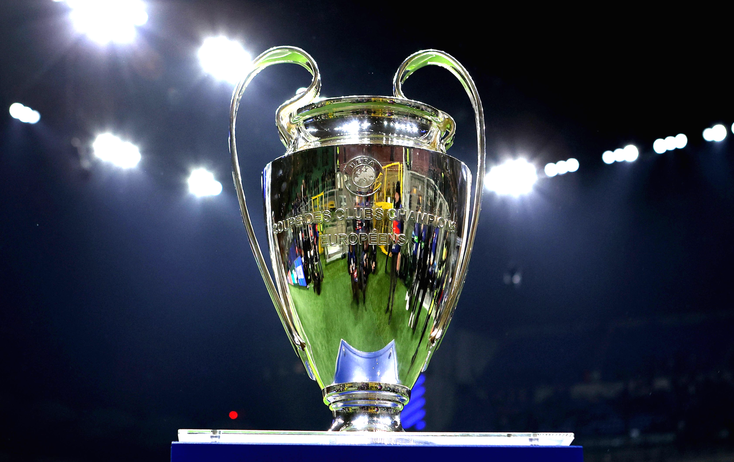 Atletico Madrid Barcelona 1 2 / Liverpool PSG 0