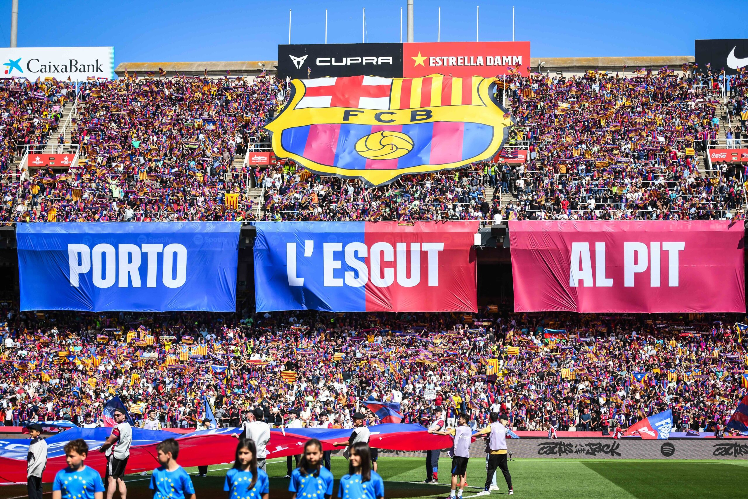 Barcelona s a convins și a început negocierile pentru transfer! Fotbalistul a spus deja ”da”