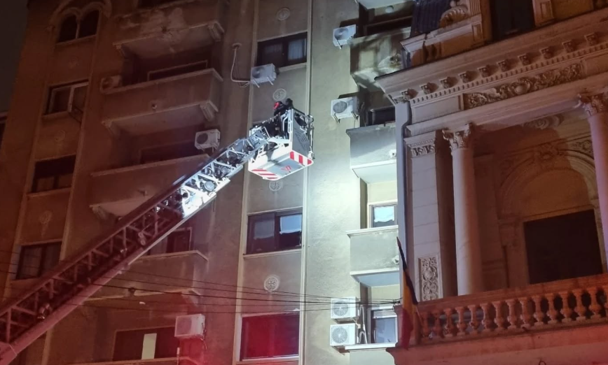 Explozie puternică într un bloc din centrul Bucureștiului! ”Am vrut să ies pe scară, n am putut”