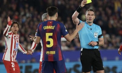 Jucătorii lui Atletico Madrid s au năpustit asupra lui Istvan Kovacs, după decizia controversată din meciul cu Barcelona