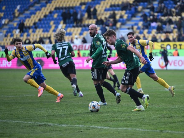 Laude pentru jucătorul cumpărat de Rapid cu