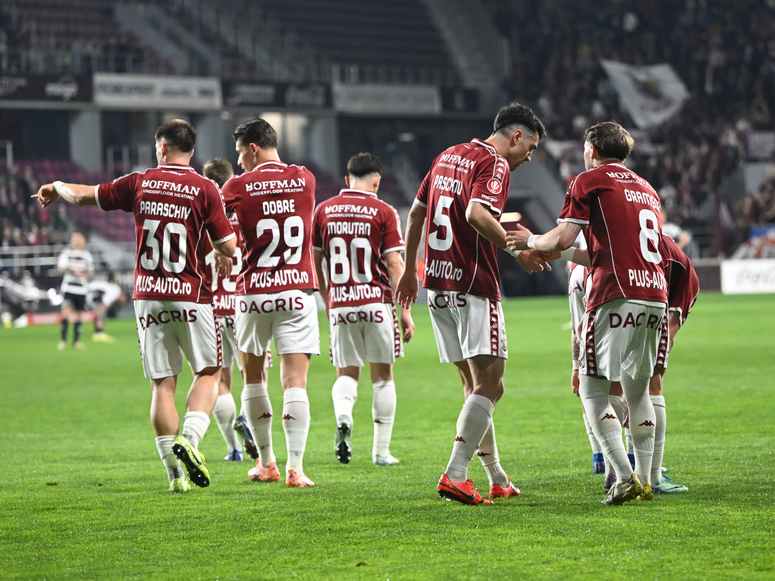 Lovitură după lovitură pentru Rapid! Va rata meciul următor